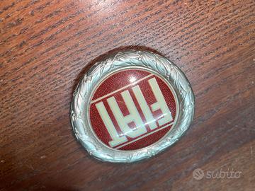 Fregio originale Fiat in metallo