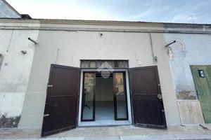 NEGOZIO A CERIGNOLA