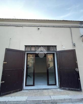 NEGOZIO A CERIGNOLA