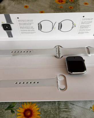 Apple Watch 4 in acciaio GPS
