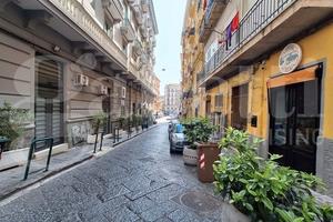 Ad. C.so Umberto I - 2 vani + acc. 2° piano