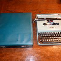 Olivetti Lettera 22 con valigetta originale