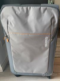 Valigia American Tourister colore grigio,