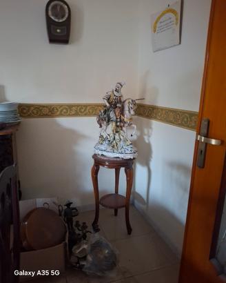 Arredamenti e mobilio vari per salone