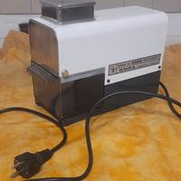 GRATTUGIA ELETTRICA OMRA 2900