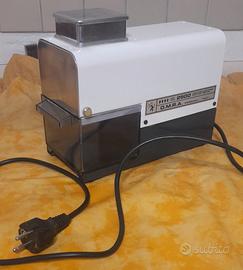 GRATTUGIA ELETTRICA OMRA 2900