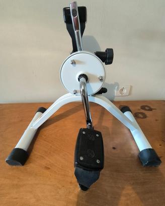 pedalatore cyclette da seduto