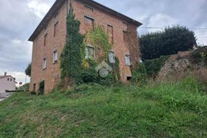 CASA INDIPENDENTE A MONTECASTRILLI