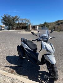 Piaggio Beverly 400 s hpe