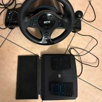 Volante con pedaliera