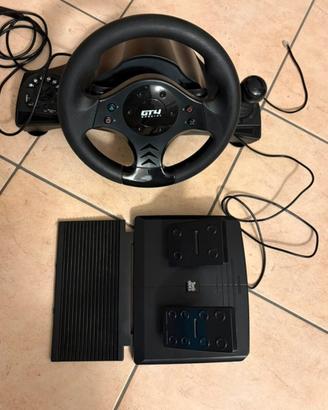 Volante con pedaliera