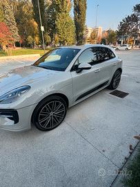 Porsche  macan s