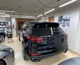 PORSCHE CAYENNE PLATINUM diesel 11/2018 km 90000