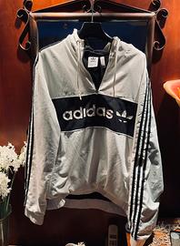 Felpa Adidas con cappuccio