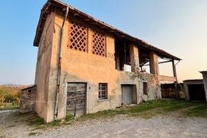 Cascina d'epoca da ristrutturare