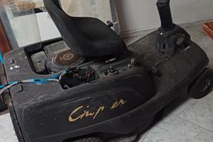 trattorino tagliaerba