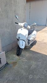 Vespa GTS 125