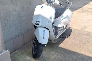 Vespa GTS 125