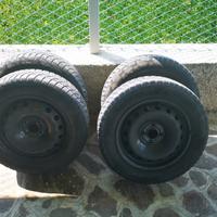 Cerchioni con Pneumatici Hankook 185/65 R15 88T