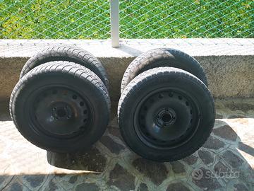 Cerchioni con Pneumatici Hankook 185/65 R15 88T