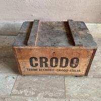 Antica cassa di legno “Terme di Crodo-Italia”