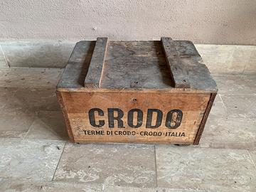 Antica cassa di legno “Terme di Crodo-Italia”