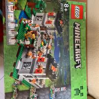 Lego Minecraft 21127
