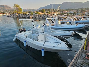 Barca open Skizzo 565 con motore Mercury Pro 40/60