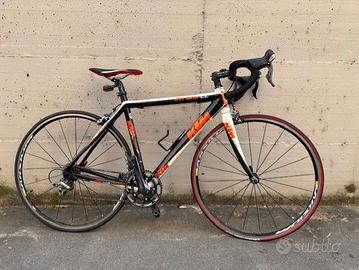 Bici da corsa KTM Strada LC Carbon