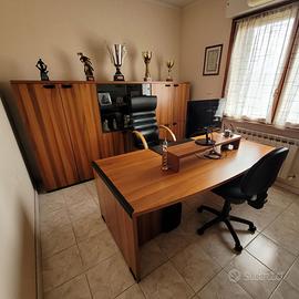 Arredamento per spazi direzionali legno massello
