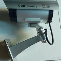 Telecamera sorveglianza falsa con LED a batterie