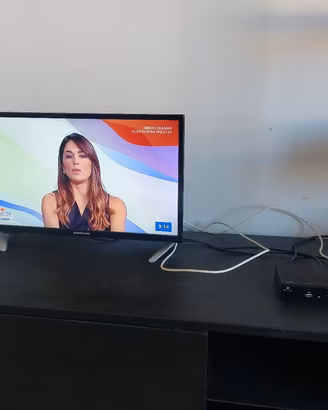 Tv United 24" no smart tv 