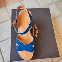 Sandalo azzurro con zeppa 