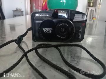 Olimpus 700b superzoom