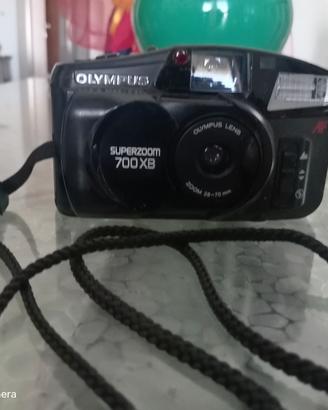 Olimpus 700b superzoom