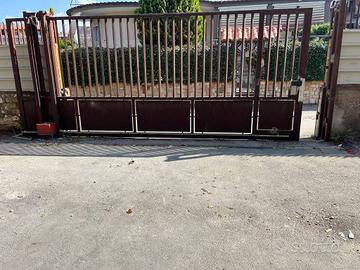 Immobile di 460 m² a Napoli