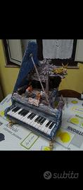 Presepe incastonato in un piano forte 60x50