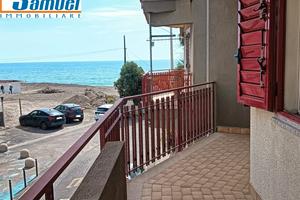 Fondachello, sul mare, appartamento con garage