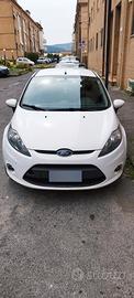 Ford Fiesta 1.2 benzina 5 porte - neopatentati 