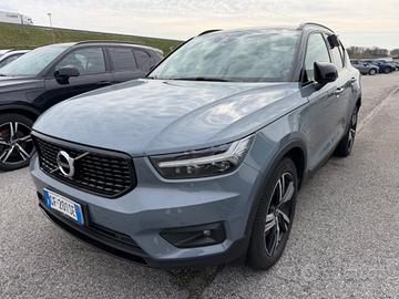 VOLVO XC40 T5 Recharge Plug-in Hybrid R-design