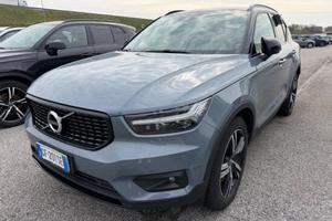 VOLVO XC40 T5 Recharge Plug-in Hybrid R-design