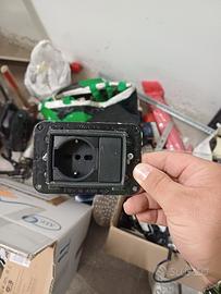 placchette e supporti