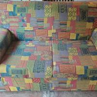 Divano multicolore 