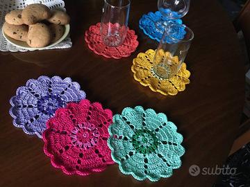 6 sottobicchieri ad uncinetto colorati o con lurex