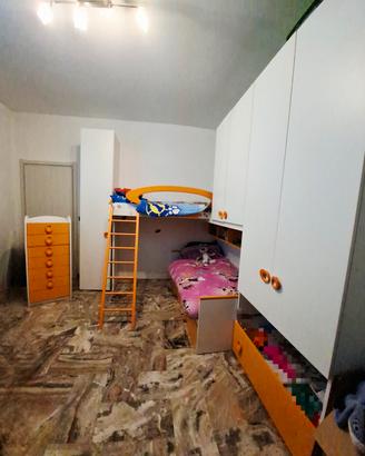 Cameretta a ponte con 2 letti + armadio + cassetti