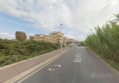 Ladispoli monolocale con balcone