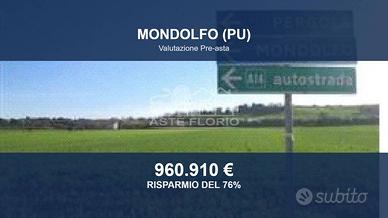 Immobile in asta di 83314 m² a Mondolfo