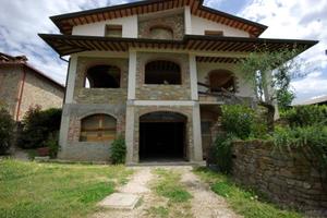 Villa di 260 m² con più di 5 locali e box auto a S