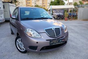 Lancia Ypsilon 1.2 Oro PARI AL NUOVO LEGGI