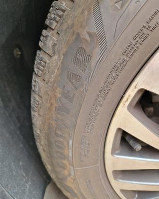 gomme 235. 55 .R17